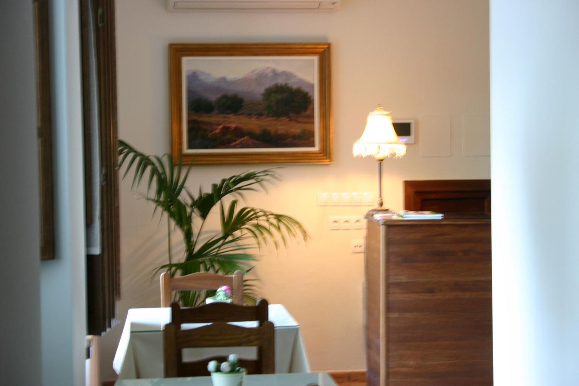 Hostal Santa Maria De Ubeda Экстерьер фото